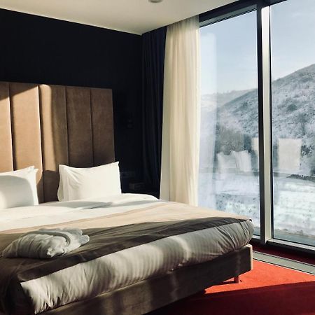 Maqan Hotel Αλμάτι Εξωτερικό φωτογραφία