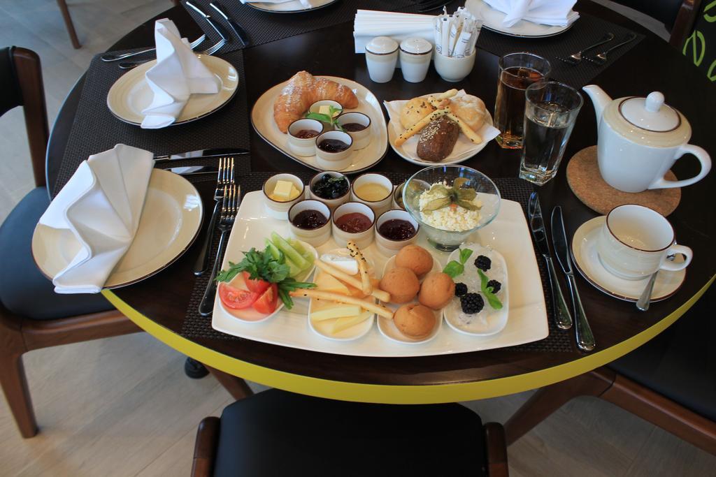 Maqan Hotel Αλμάτι Εξωτερικό φωτογραφία